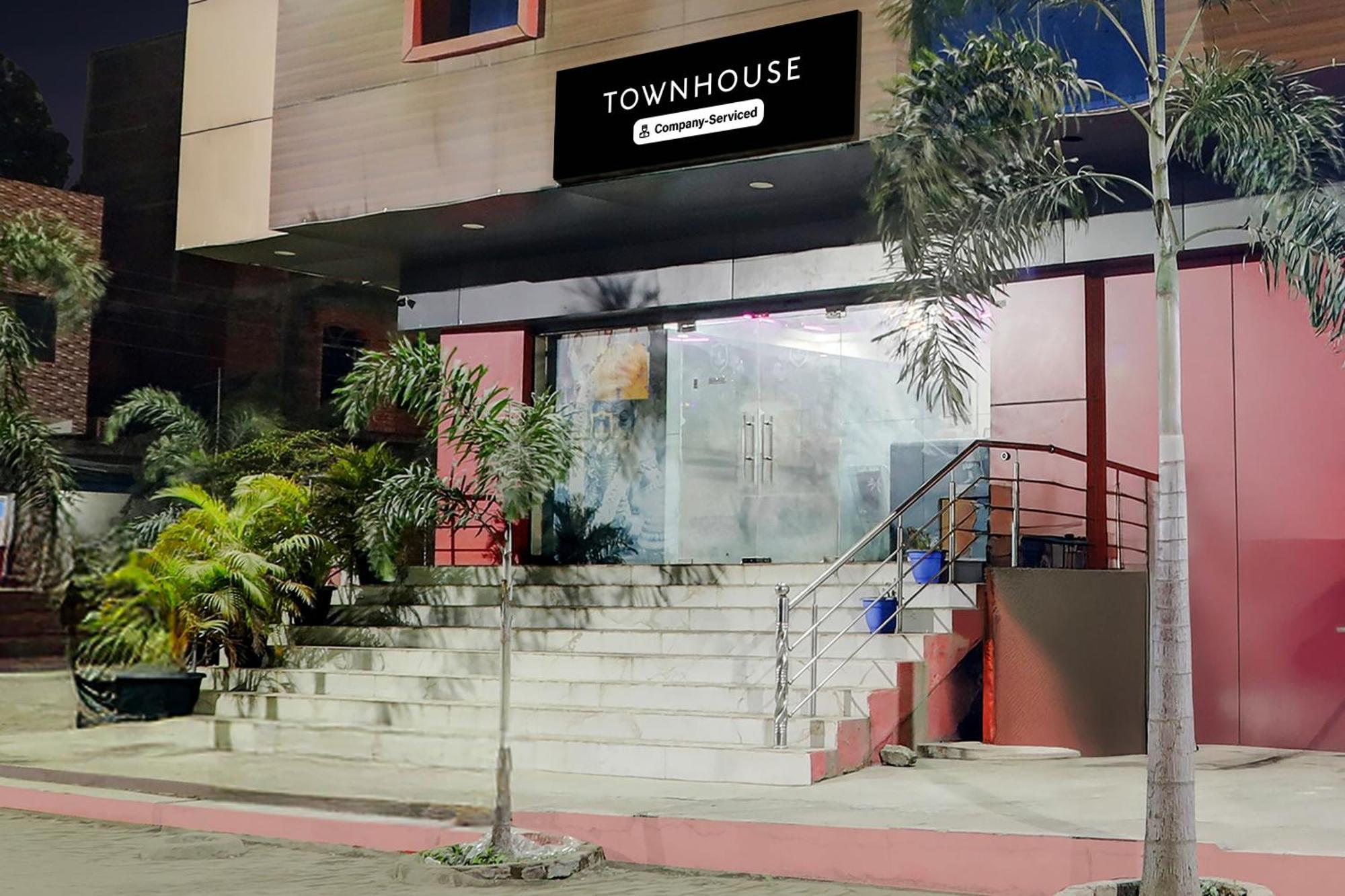 Super Townhouse Gida Near Rto Office Otel Gorakhpur Dış mekan fotoğraf