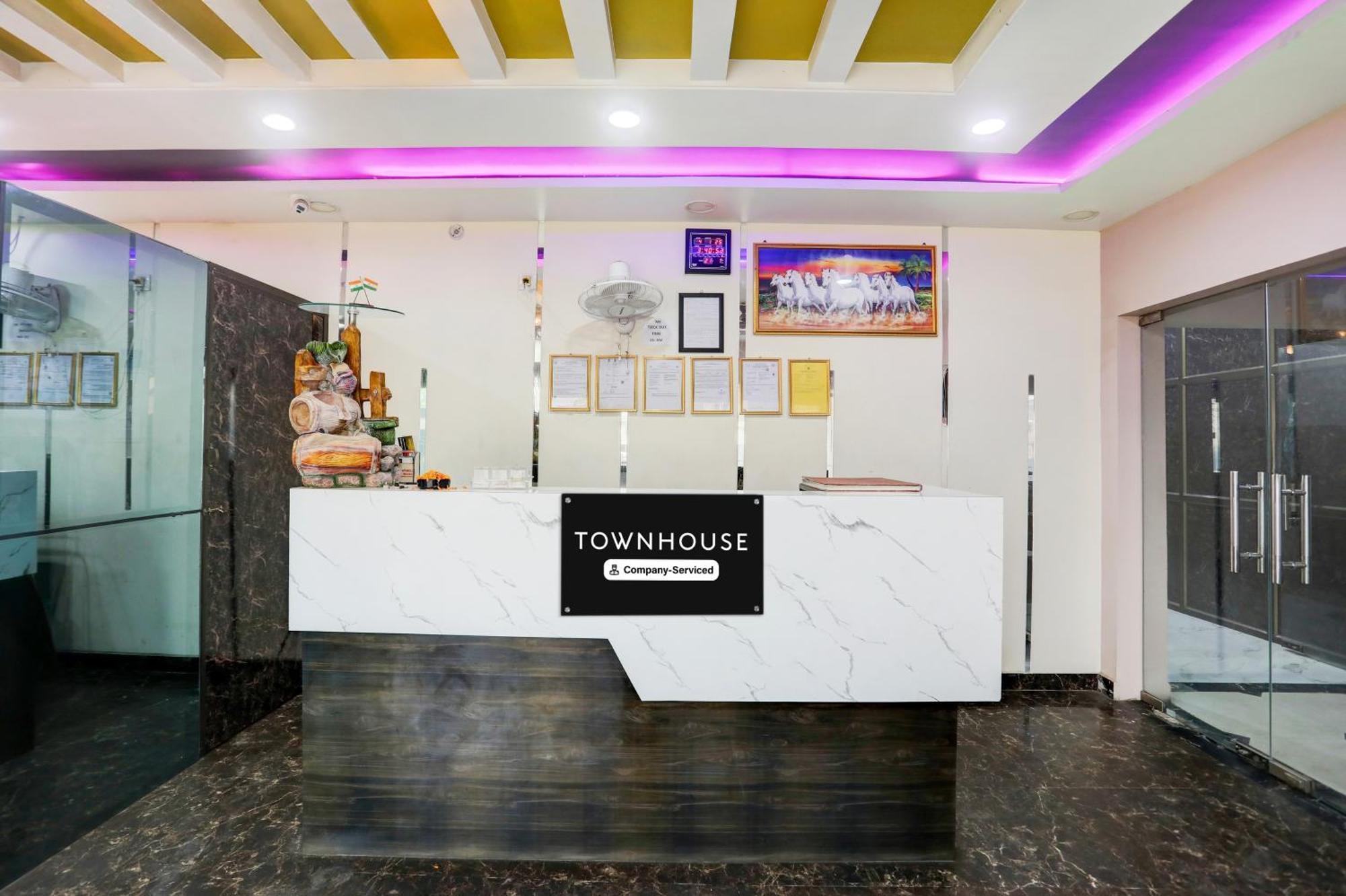 Super Townhouse Gida Near Rto Office Otel Gorakhpur Dış mekan fotoğraf
