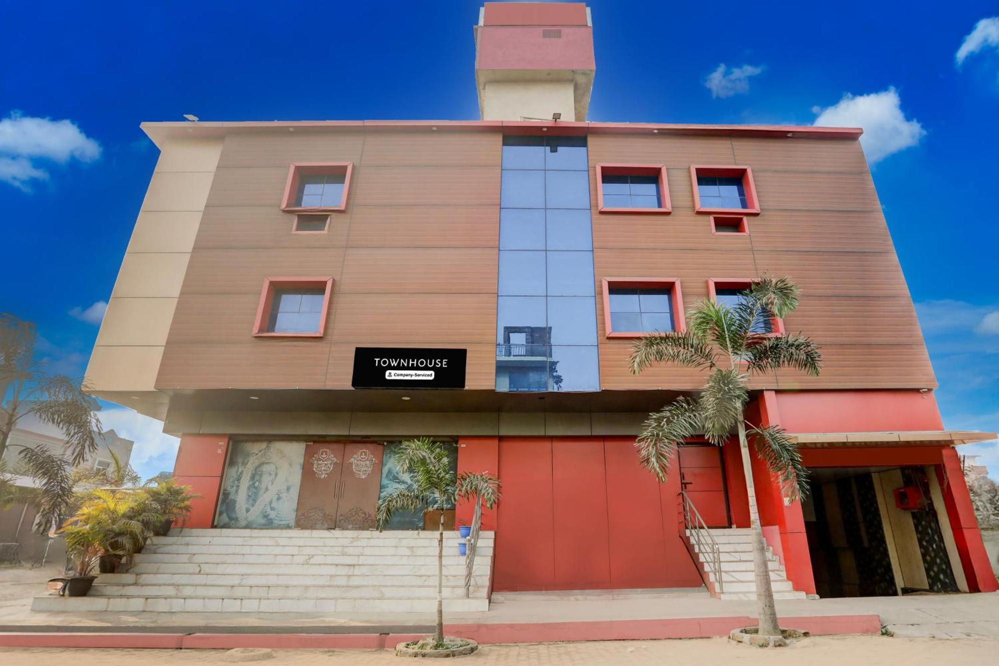 Super Townhouse Gida Near Rto Office Otel Gorakhpur Dış mekan fotoğraf