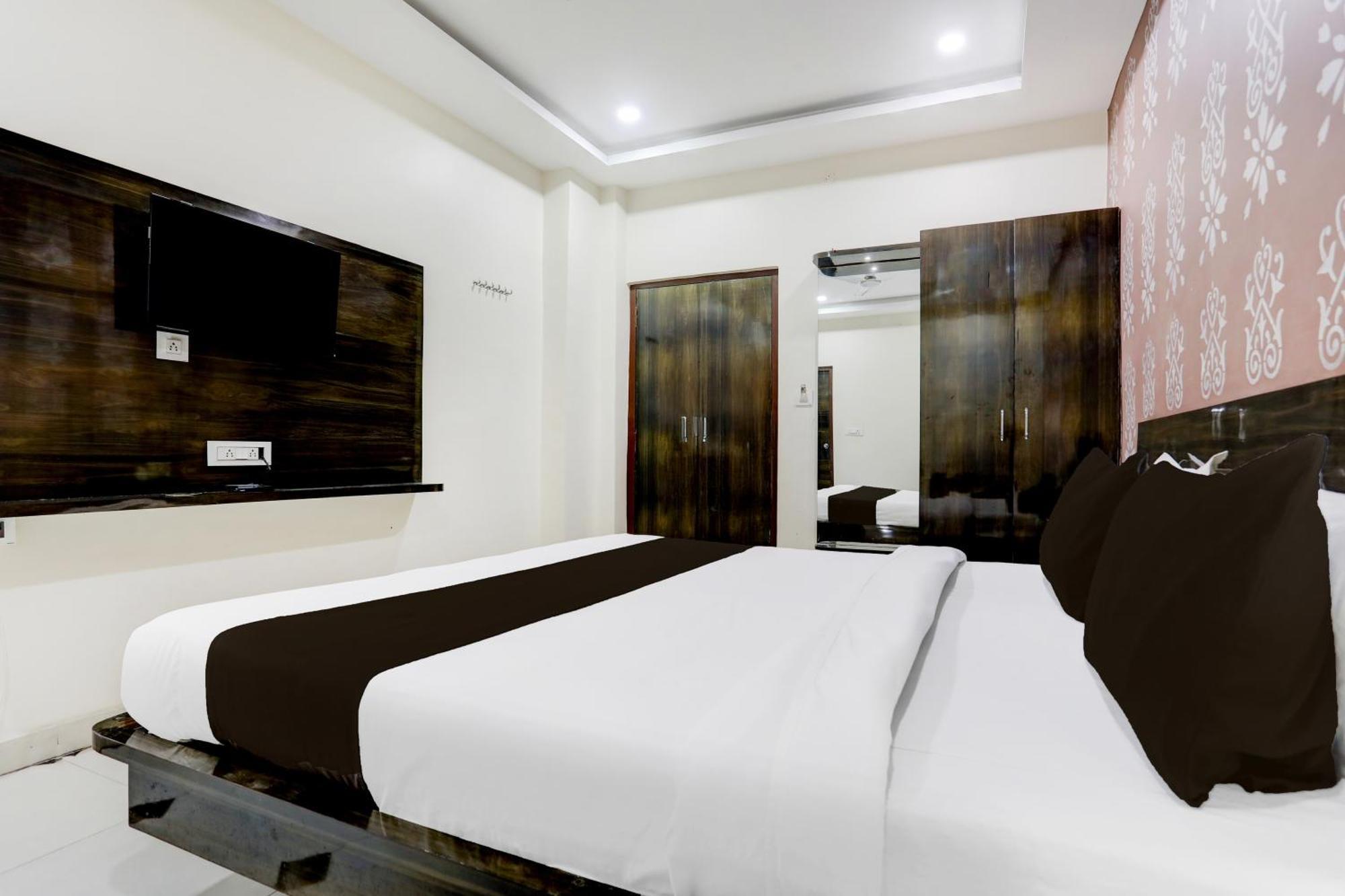 Super Townhouse Gida Near Rto Office Otel Gorakhpur Dış mekan fotoğraf